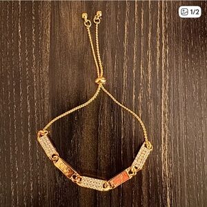 Elegant Gold Adjustable Slider Bracelet
Sparkle Accent OS